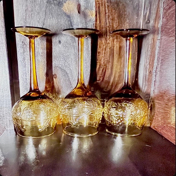 Mid Century Amber Goblets - Picture 2 of 3